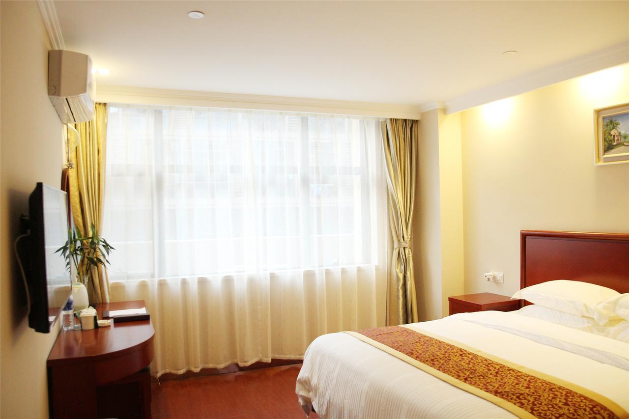 Greentree Inn Guiyang Court Street West Zhongshan Road Subway Station Business Hotel Bagian luar foto