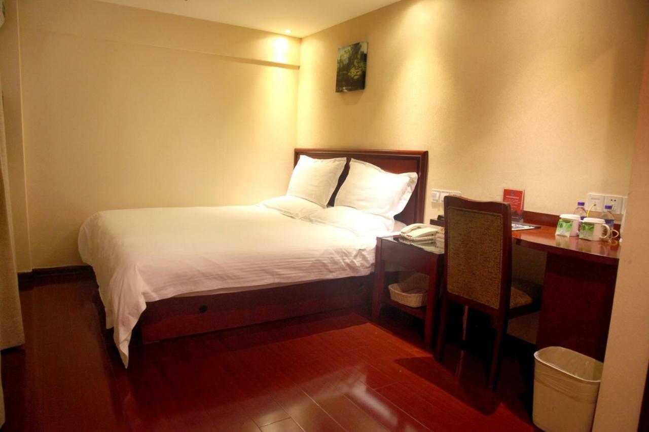 Greentree Inn Guiyang Court Street West Zhongshan Road Subway Station Business Hotel Bagian luar foto